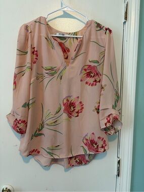 DR2 Blush Pink Floral V-Neck Blouse